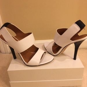 KORS White Patent Leather Royal Heel New